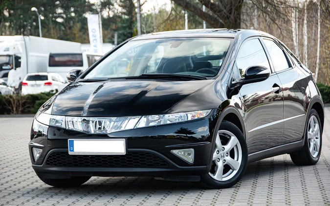 Honda Civic cena 19900 przebieg: 170000, rok produkcji 2008 z Szydłowiec małe 562